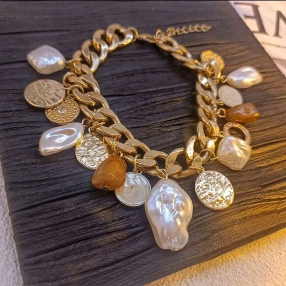 Stainless Steel Vintage Charm Bracelet Gold Plated Faux Baroque Pearls - Picture 1 of 8